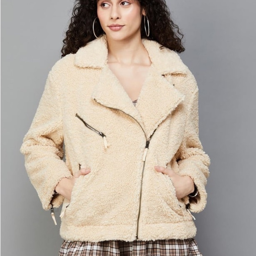 American Eagle Outfitters Cream Teddy Jacket Size XL